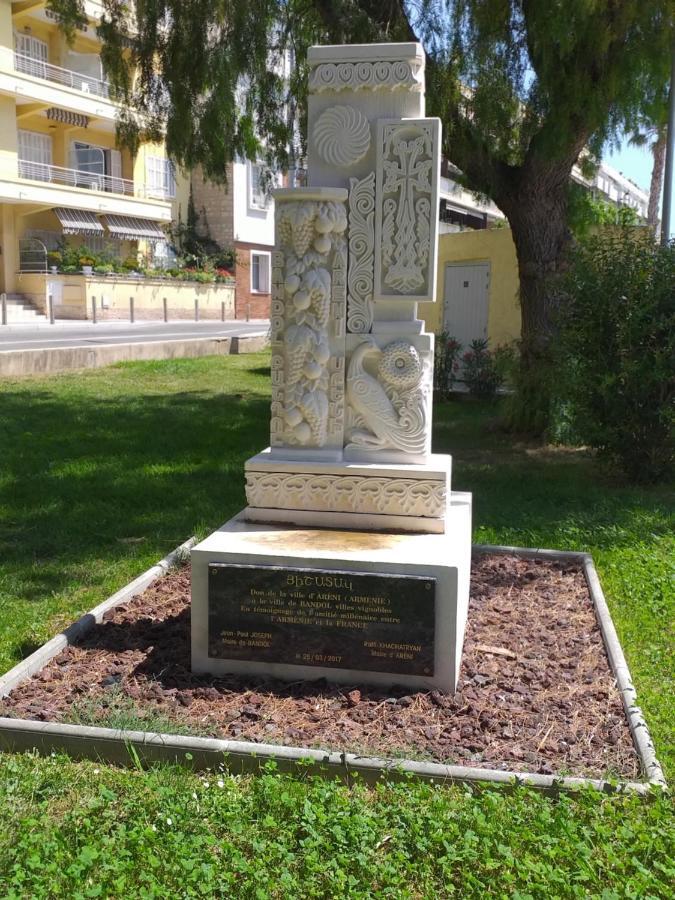 Joli Studio Res Au Calme En Rez De Jardin A Bandol. Luaran gambar